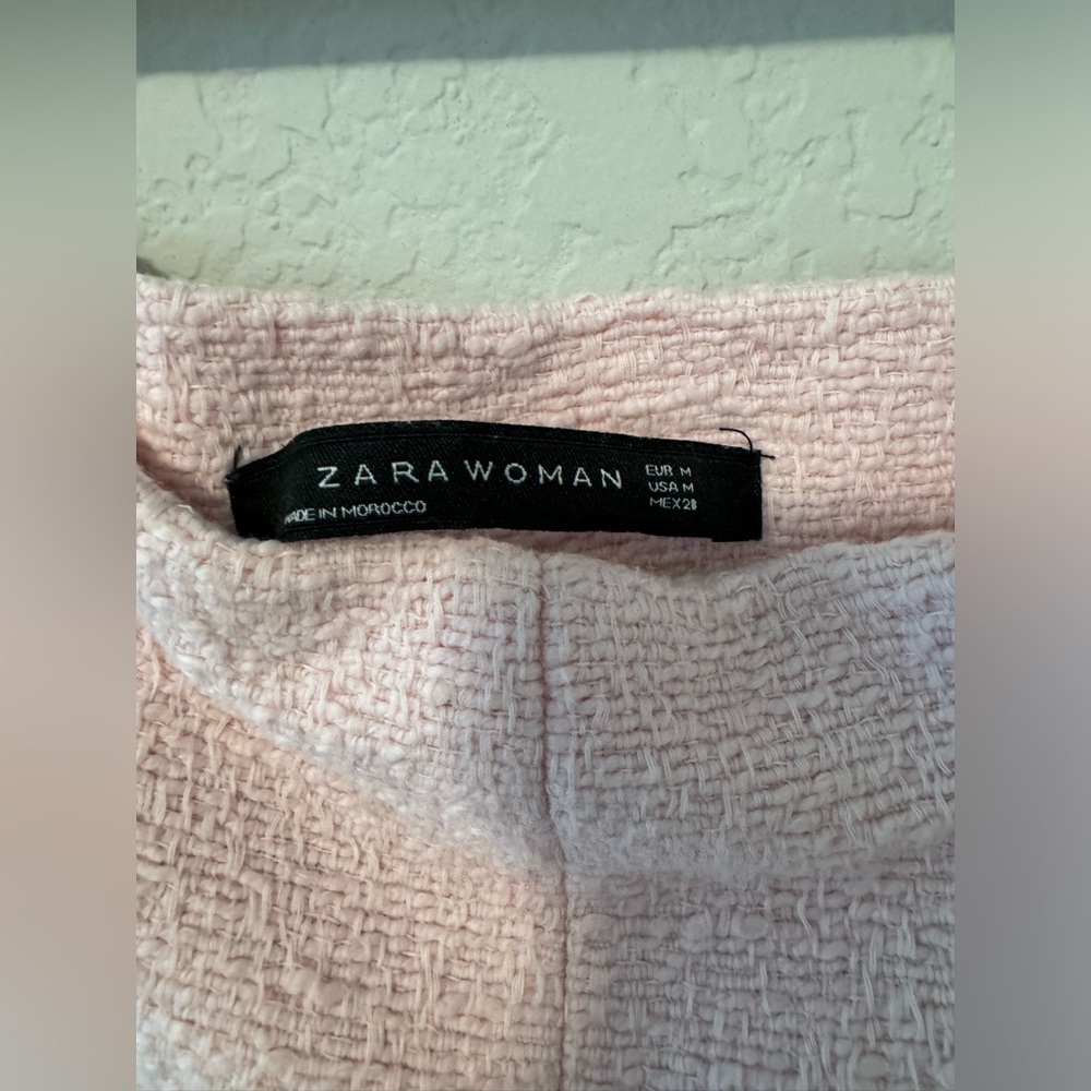 Pink Zara tweed/textured skirt size M. Gently used. - Picture 4 of 9
